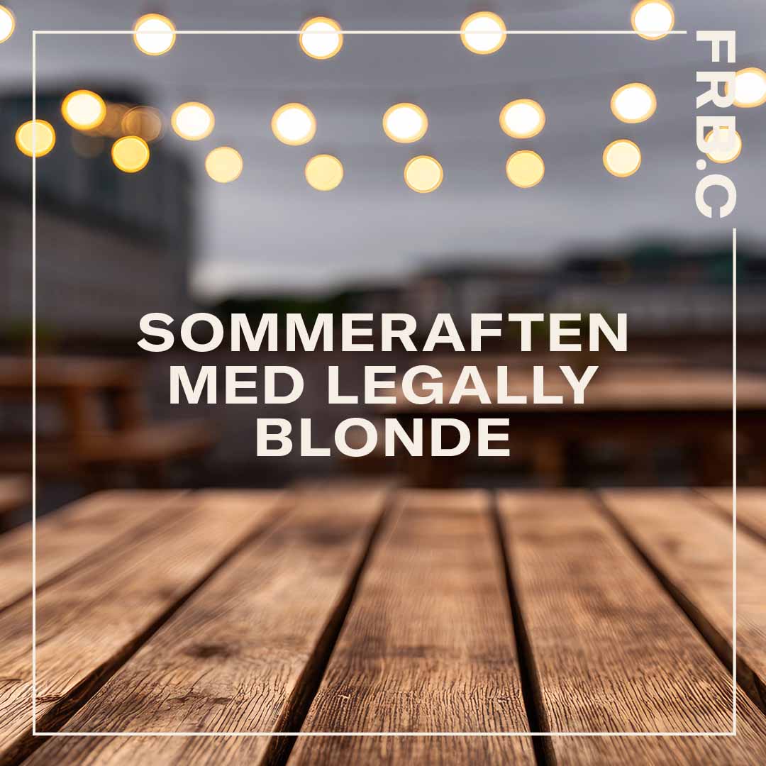 Tagterrasse med lyskæder